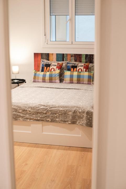 By Universitat Private Rooms Barcellona Esterno foto